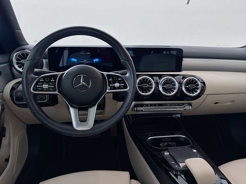 Certified 2022 Mercedes-Benz CLA 250 image 23
