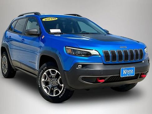 Used 2020 Jeep Cherokee Trailhawk w/ Cold Weather Group AWD/4WD image 1