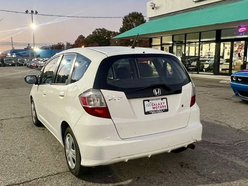 Used 2010 Honda Fit image 4