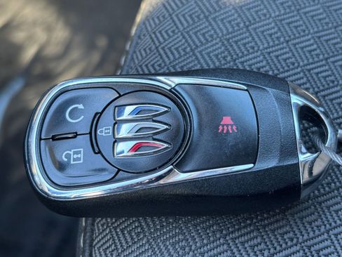 Used 2025 Buick Encore GX Preferred image 21