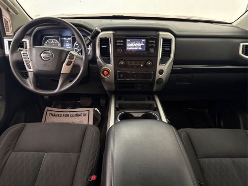 Used 2017 Nissan Titan SV RWD image 40