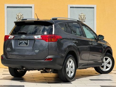 Used 2013 Toyota RAV4 XLE AWD/4WD image 4