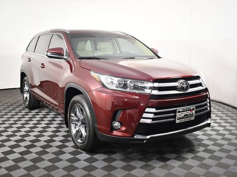 Used 2017 Toyota Highlander Limited image 5