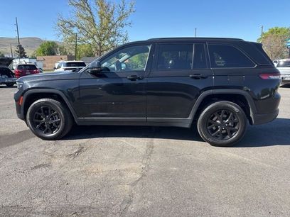 Used 2024 Jeep Grand Cherokee Altitude