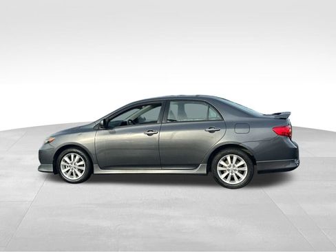 Used 2010 Toyota Corolla S image 7