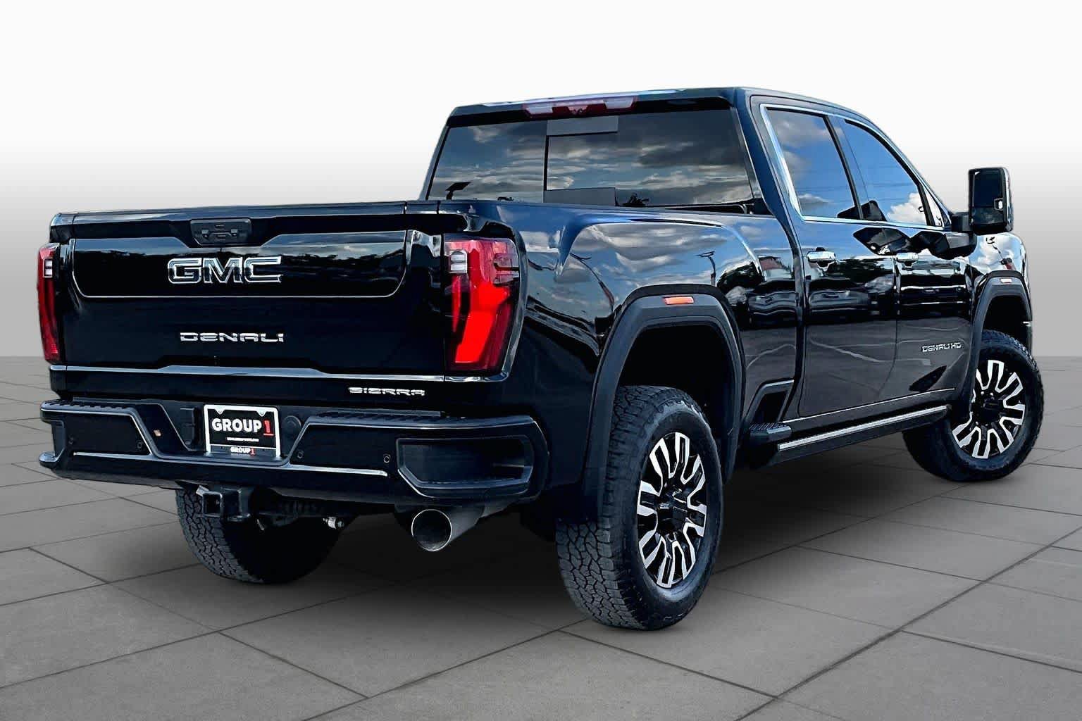 Used 2026 GMC Sierra 2500 Denali Ultimate AWD/4WD image 13