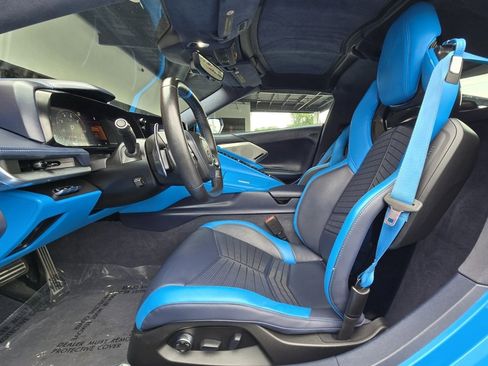 Used 2022 Chevrolet Corvette Stingray w/ Engine Appearance Package image 16