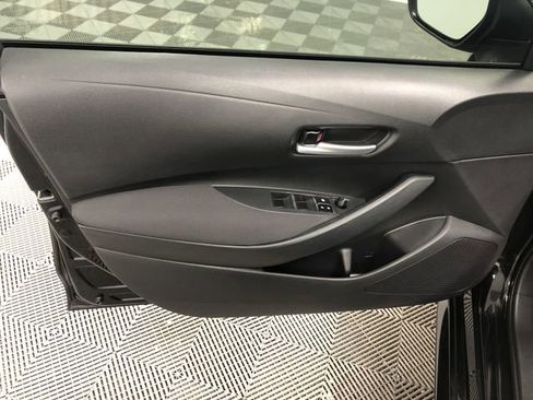 Used 2020 Toyota Corolla LE image 12