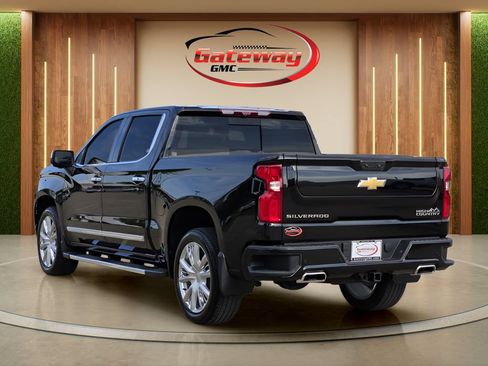 Used 2024 Chevrolet Silverado 1500 High Country w/ High Country Premium Package RWD image 7