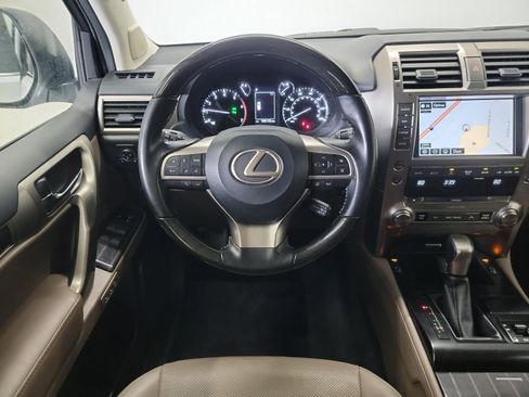 Used 2020 Lexus GX 460 Premium w/ Premium Package AWD/4WD image 16
