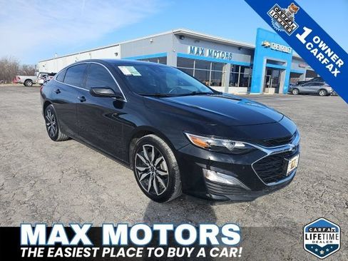 Used 2025 Chevrolet Malibu RS FWD image 1