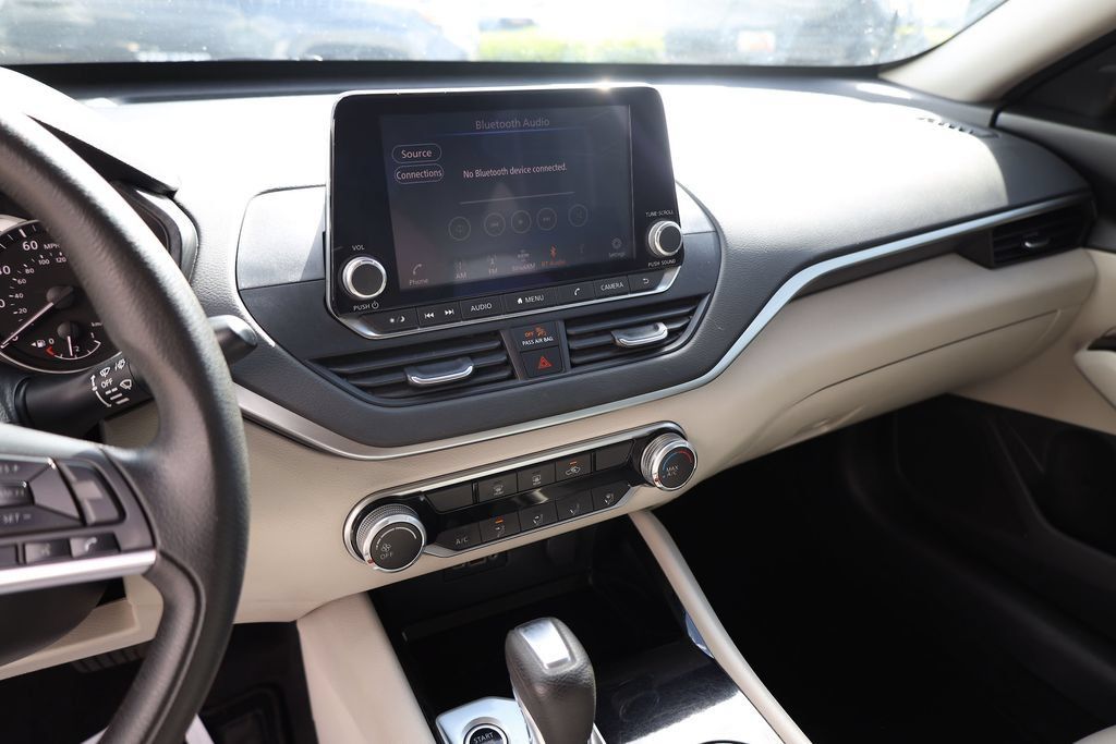 Used 2021 Nissan Altima 2.5 SV FWD image 15