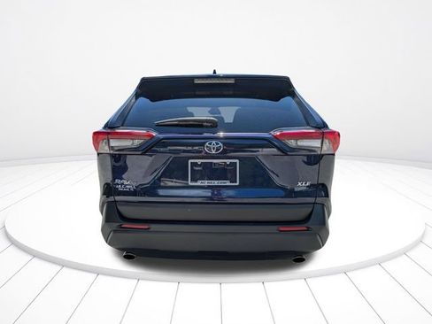 Used 2021 Toyota RAV4 XLE Premium FWD image 5
