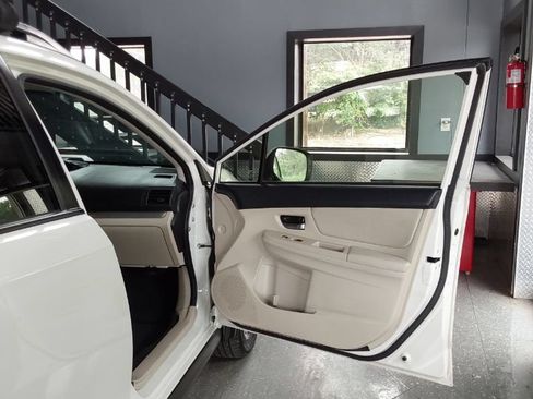 Used 2014 Subaru Crosstrek 2.0i Premium w/ Moonroof Package AWD/4WD image 15