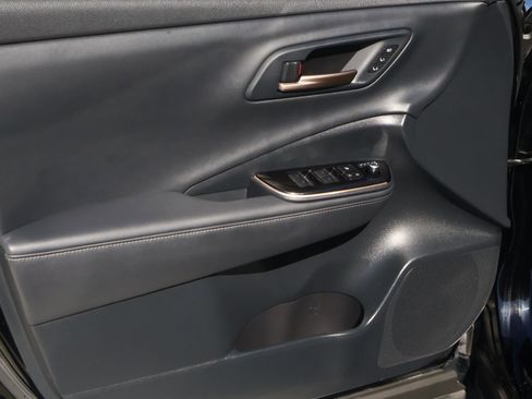 Used 2025 Toyota Crown Signia XLE image 17