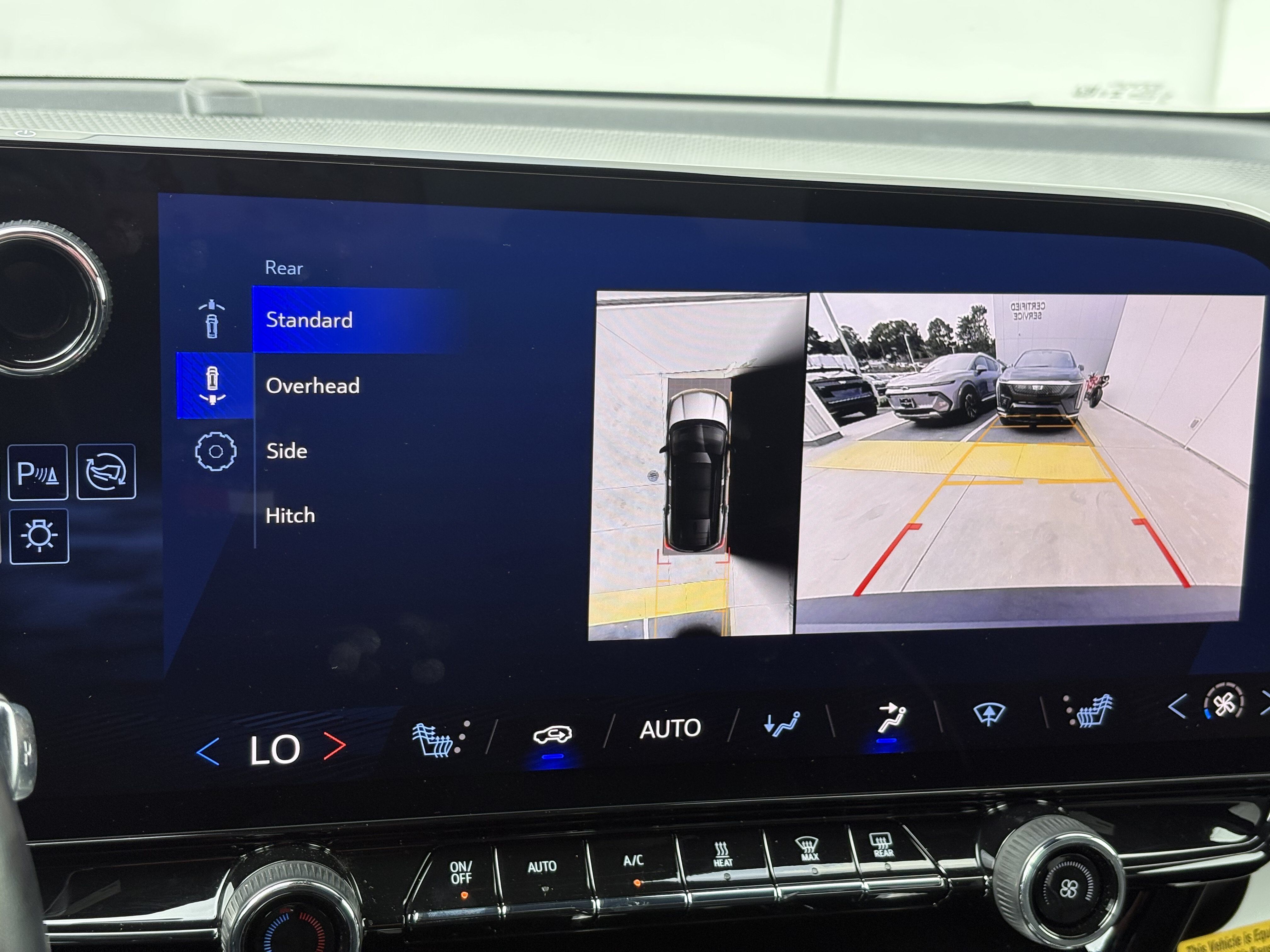 Used 2024 Chevrolet Blazer EV LT AWD/4WD image 23