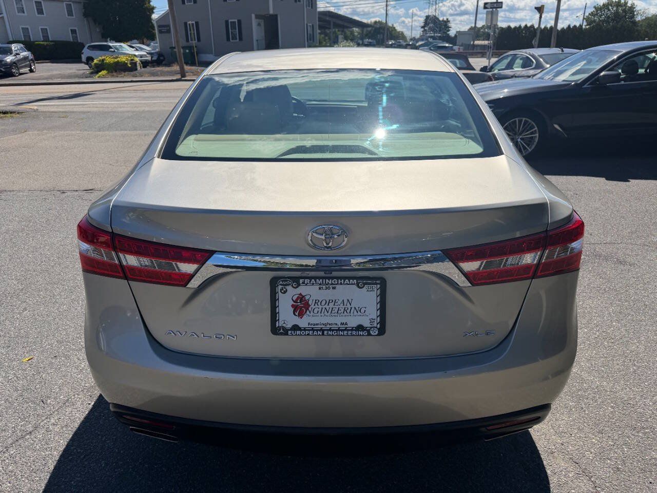 Used 2014 Toyota Avalon XLE FWD image 6