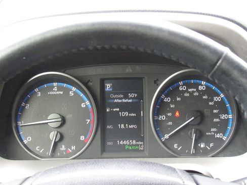 Used 2018 Toyota RAV4 Adventure image 22