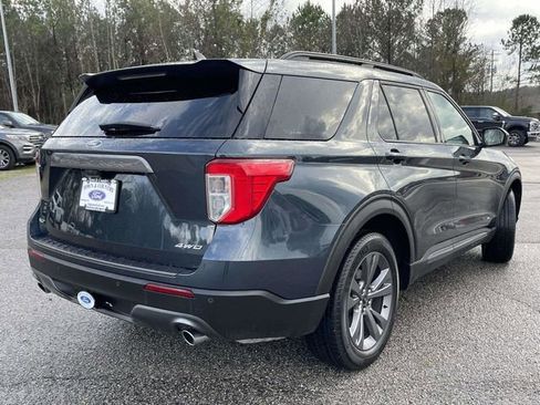 Certified 2023 Ford Explorer XLT w/ Equipment Group 202A image 3