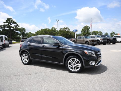 Used 2020 Mercedes-Benz GLA 250 image 2