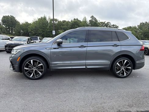 Used 2024 Volkswagen Tiguan SEL R-Line w/ MDO Package, Two-Row AWD/4WD image 2