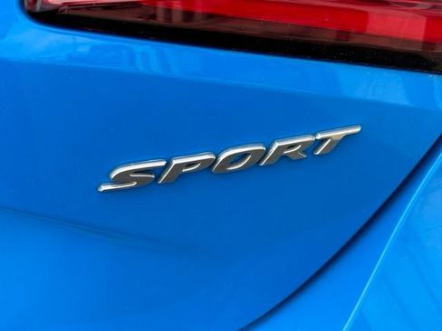 Used 2023 Honda Civic Sport image 4