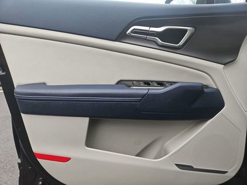 Used 2024 Kia Sportage EX w/ EX Premium Package image 21