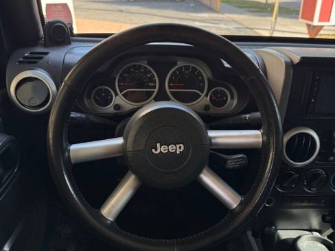 Used 2008 Jeep Wrangler Unlimited Sahara w/ Trailer Tow Group AWD/4WD image 18