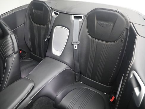 Used 2019 Aston Martin DB11 Volante image 30