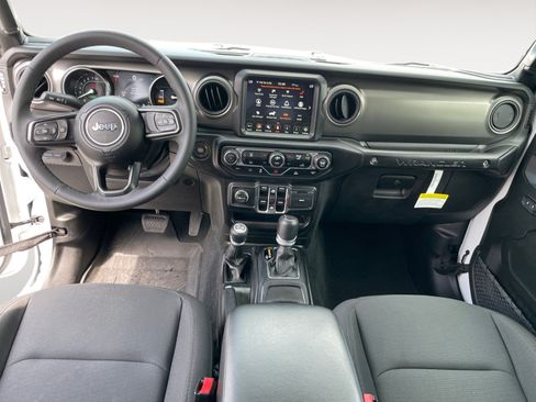 Used 2023 Jeep Wrangler Unlimited w/ 8.4" Radio Group AWD/4WD image 12