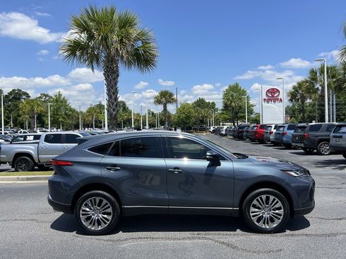 Used 2021 Toyota Venza Limited AWD/4WD image 11