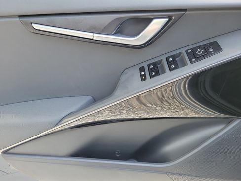 New 2026 Kia Niro Wind FWD image 13