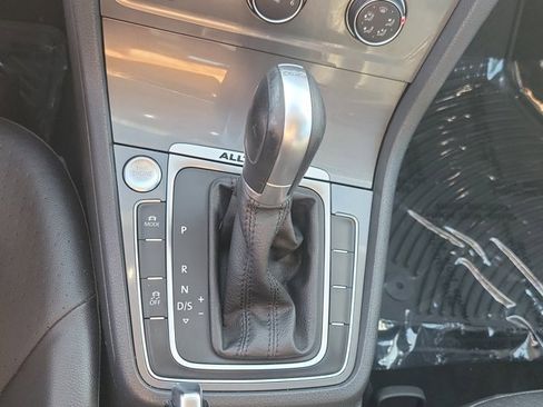 Used 2017 Volkswagen Golf Alltrack SE image 27