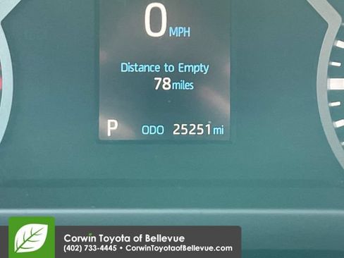 Used 2022 Toyota Tundra SR5 w/ SR5 Convenience Package AWD/4WD image 10