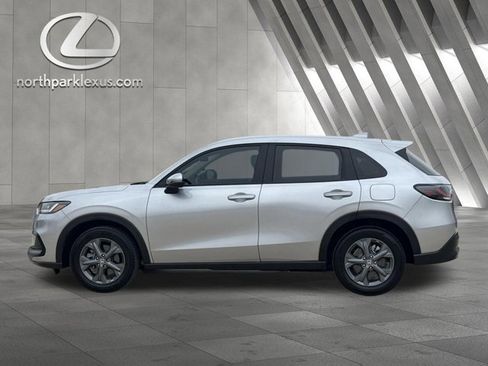 Used 2026 Honda HR-V LX image 1
