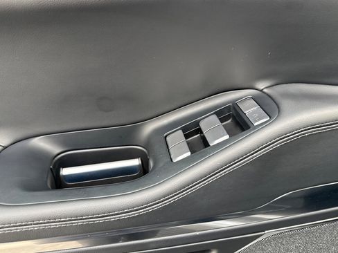 Certified 2025 Lincoln Navigator L Reserve image 11