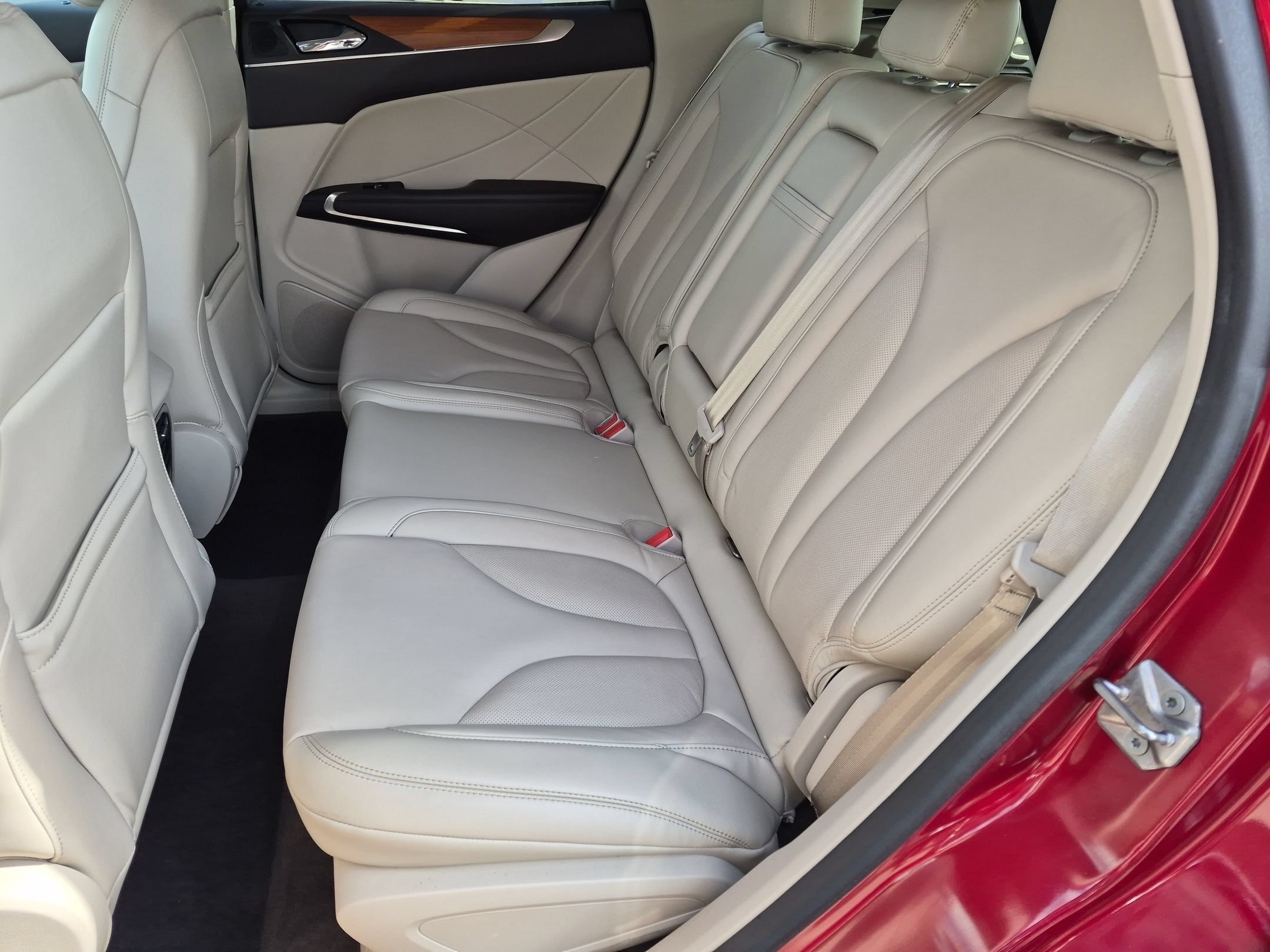 Used 2019 Lincoln MKC Select w/ Select Plus Package AWD/4WD image 25