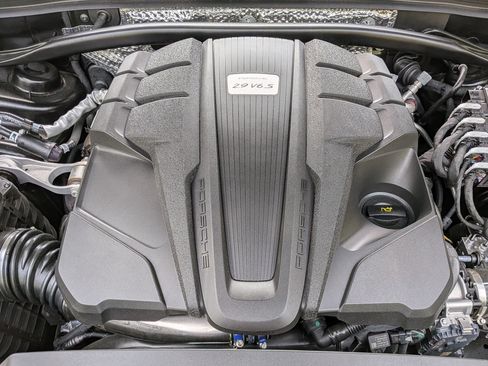 Certified 2026 Porsche Macan S AWD/4WD image 35