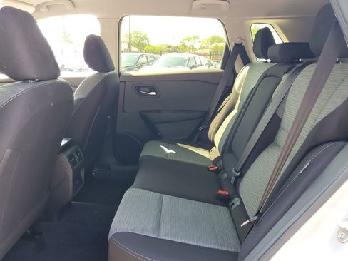Used 2023 Nissan Rogue SV AWD/4WD image 9