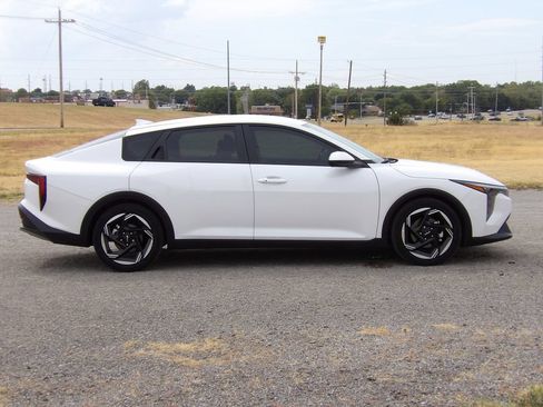 Certified 2025 Kia K4 EX FWD image 5