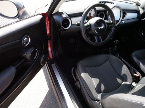 Used 2011 MINI Cooper Hardtop FWD image 9