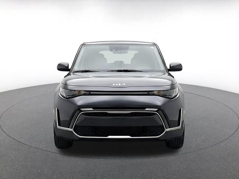 Used 2025 Kia Soul LX w/ LX Technology Package FWD image 2