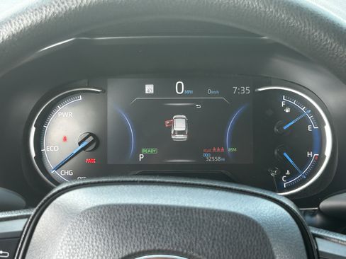 Used 2023 Toyota RAV4 AWD Hybrid image 28