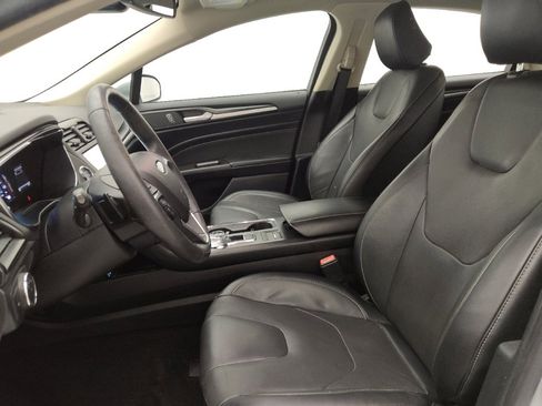 Used 2020 Ford Fusion Titanium FWD image 17