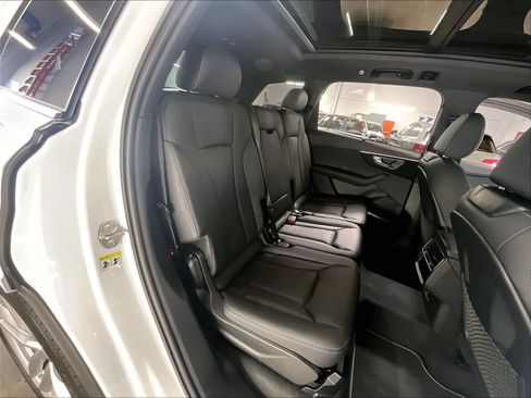 Certified 2025 Audi Q7 2.0T Premium Plus w/ Premium Plus Package AWD/4WD image 28