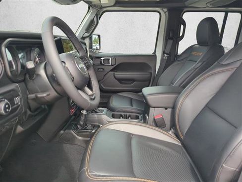 Used 2026 Jeep Gladiator Mojave AWD/4WD image 14