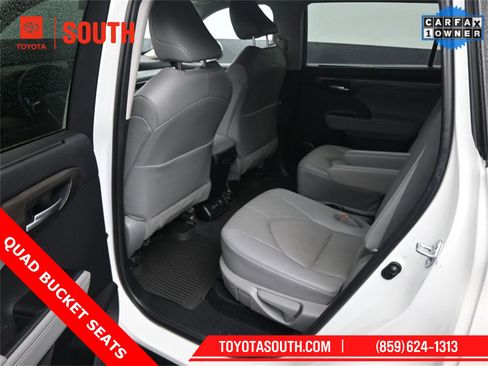 Used 2023 Toyota Highlander Platinum image 10