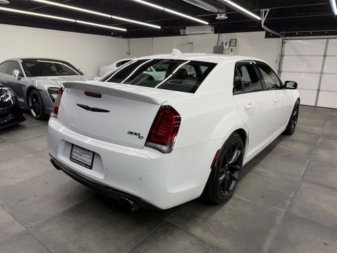 Used 2023 Chrysler 300 C image 7