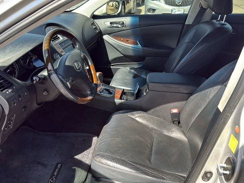 Used 2011 Lexus ES 350 FWD image 2