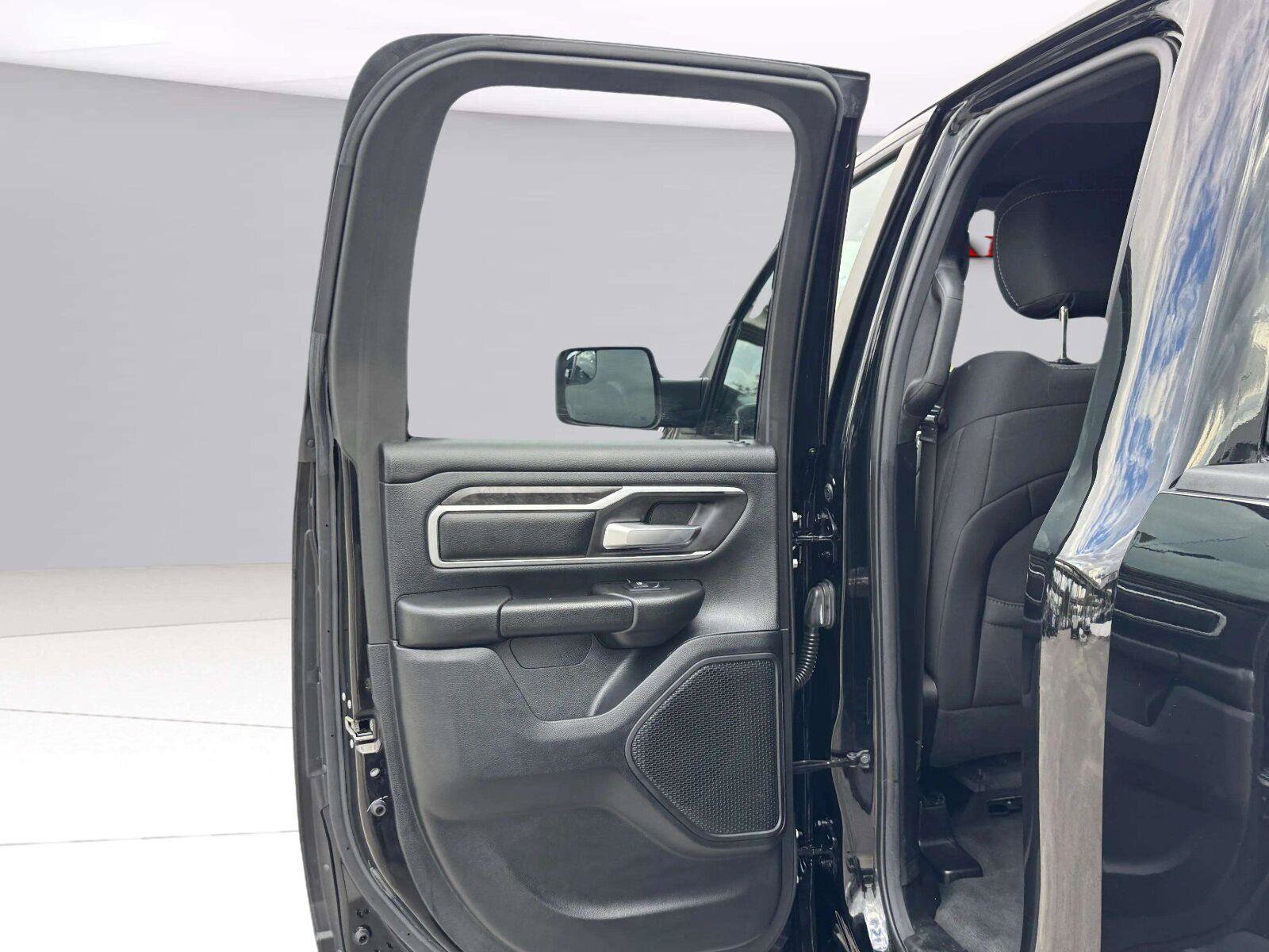 Used 2021 RAM 1500 Big Horn AWD/4WD image 31